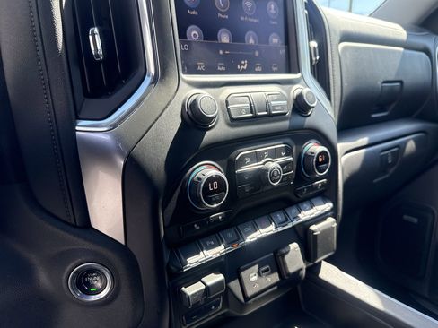 Used 2020 Chevrolet Silverado 1500 LT Trail Boss AWD/4WD image 19
