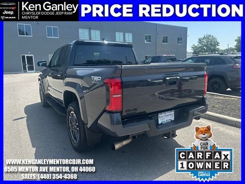 Used 2024 Toyota Tacoma TRD Sport AWD/4WD image 6