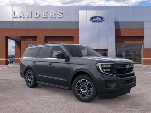 New 2026 Ford Expedition Active RWD image 7