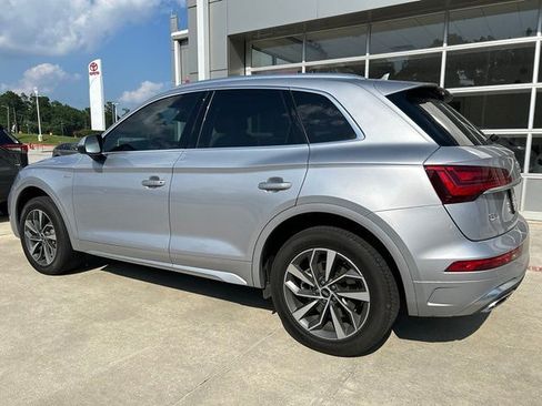Used 2023 Audi Q5 2.0T Premium w/ Convenience Package AWD/4WD image 5