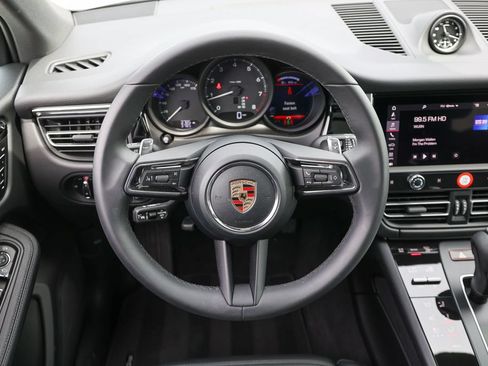 Certified 2026 Porsche Macan AWD/4WD image 11