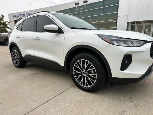 New 2026 Ford Escape SE image 7