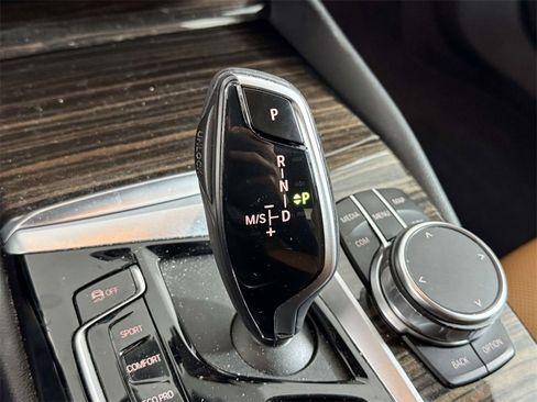 Used 2023 BMW 530i xDrive w/ Premium Package image 29