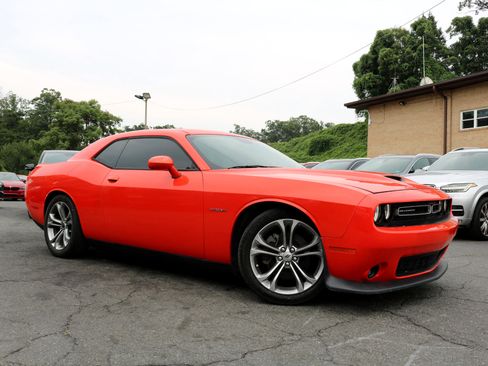 Used 2020 Dodge Challenger R/T image 6