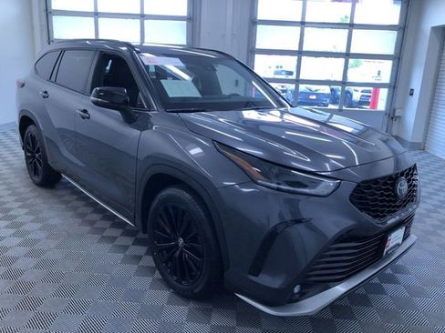 Certified 2025 Toyota Highlander XSE AWD/4WD image 37