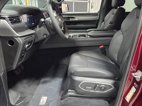 New 2026 Jeep Grand Wagoneer L 4WD w/ Premium Group I image 5
