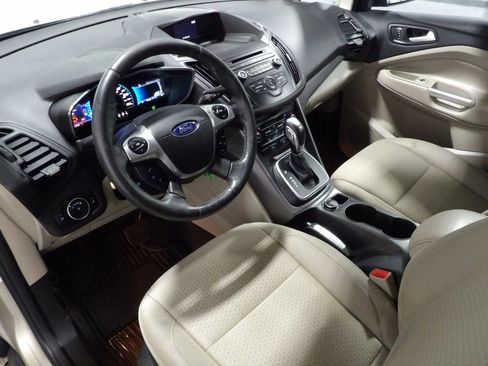 Used 2017 Ford C-MAX Energi SE image 9