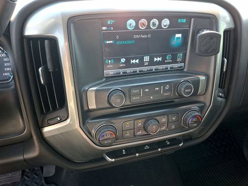 Used 2018 Chevrolet Silverado 1500 LT w/ All Star Edition AWD/4WD image 14