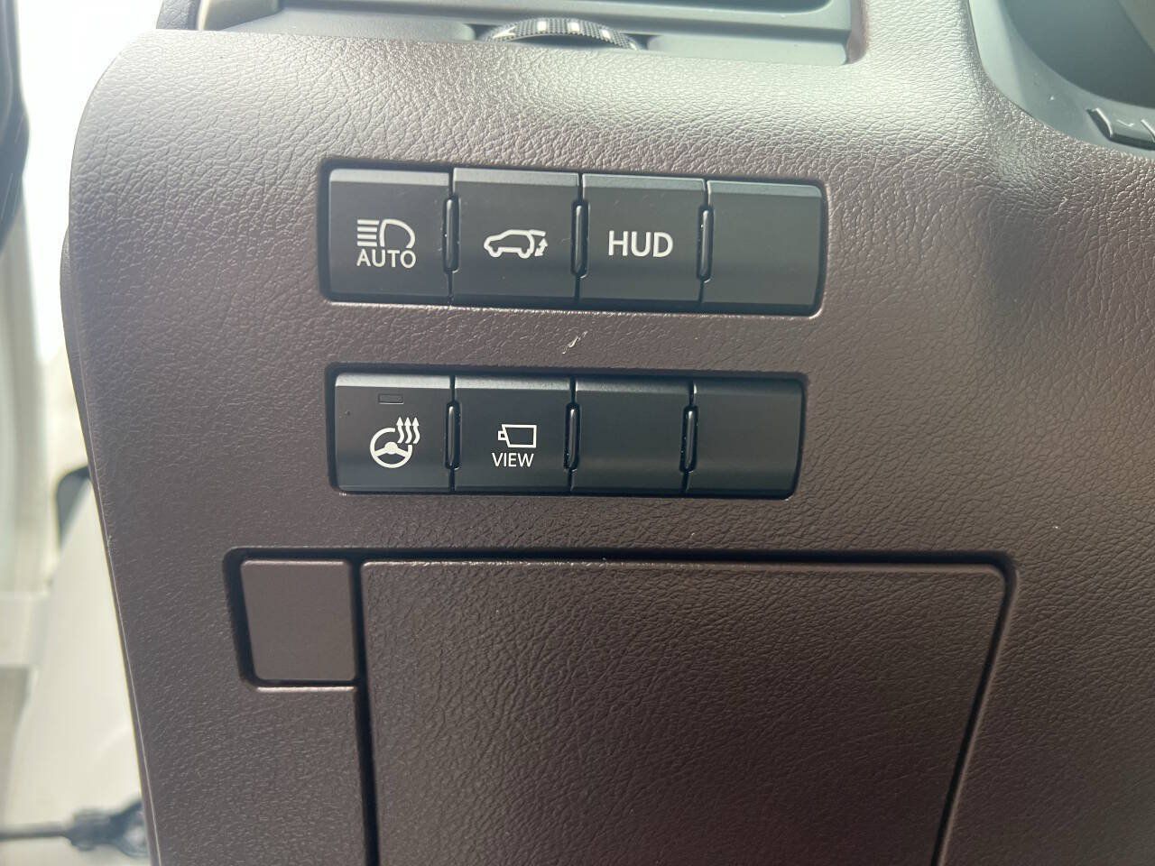 Used 2018 Lexus RX 350L Luxury w/ Accessory Package FWD image 33