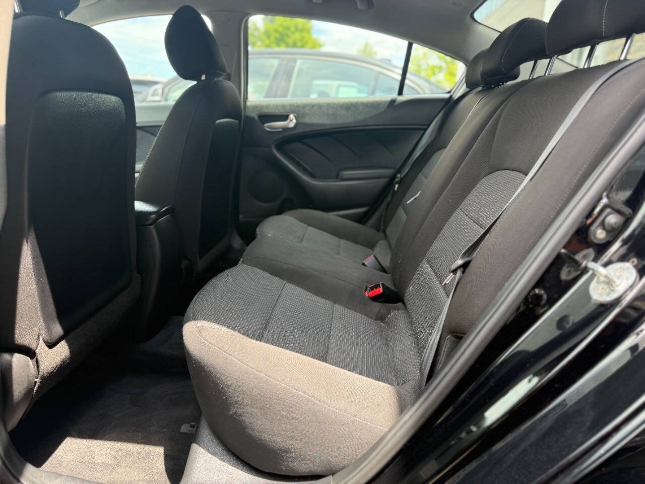 Used 2017 Kia Forte LX FWD image 13