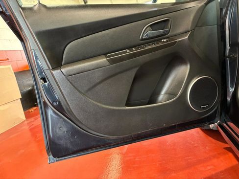 Used 2015 Chevrolet Cruze LT w/ Sun And Sound Package image 28