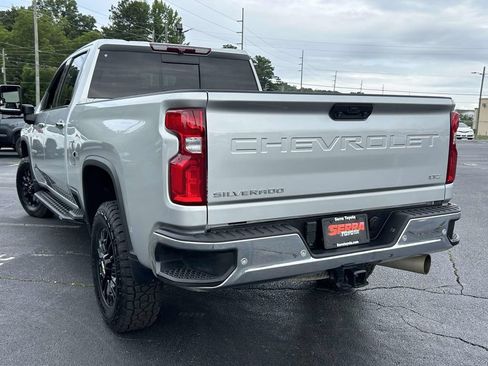Used 2023 Chevrolet Silverado 3500 LTZ AWD/4WD image 5