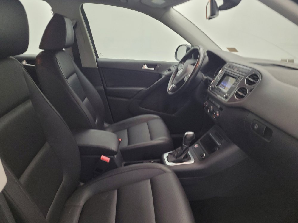 Used 2016 Volkswagen Tiguan S FWD image 21