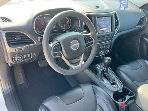 Used 2022 Jeep Cherokee Latitude Lux image 4