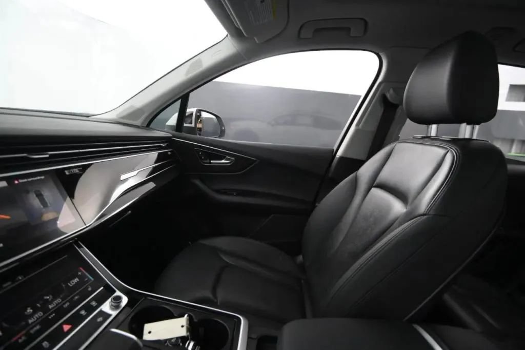 Used 2021 Audi Q7 3.0T Premium Plus w/ Premium Plus Package AWD/4WD image 29