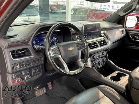 Used 2023 Chevrolet Suburban LT w/ LT Signature Package image 10