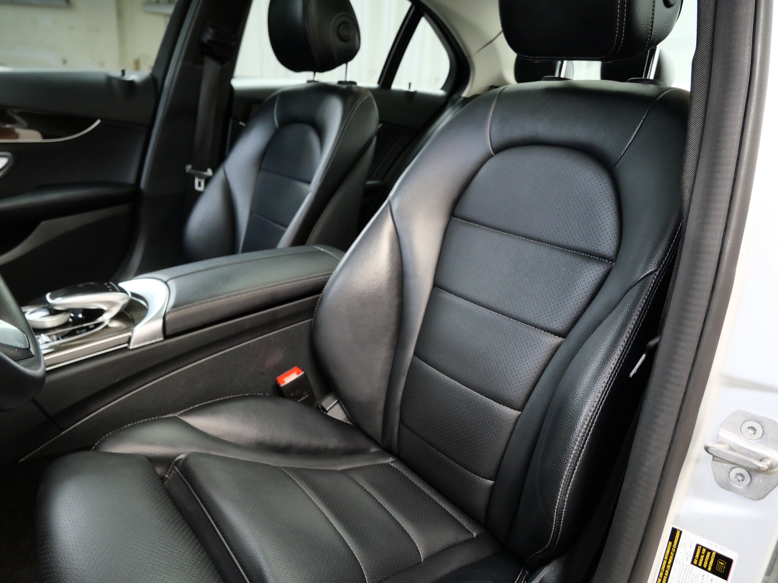 Used 2016 Mercedes-Benz C 300 4MATIC Sedan image 3