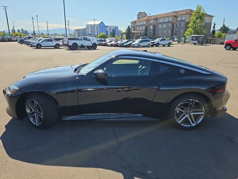 Used 2025 Nissan Z Sport w/ Floor Mat Package RWD image 8