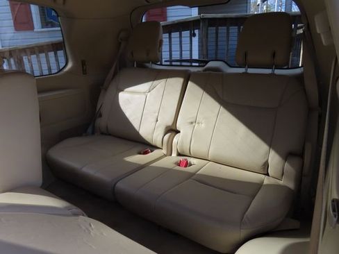 Used 2013 Lexus LX 570 4WD image 16