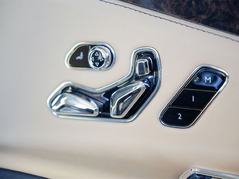 Certified 2023 Bentley Flying Spur W12 image 37