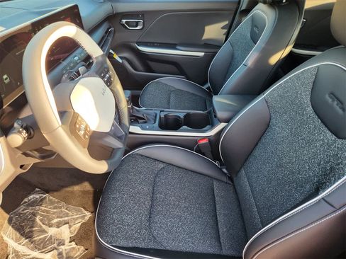 New 2025 Kia K4 GT-Line w/ GT-Line Sunroof Package image 11