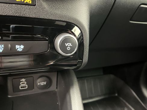 Used 2025 Ford Escape ST-Line w/ Tech Pack #1 AWD/4WD image 19