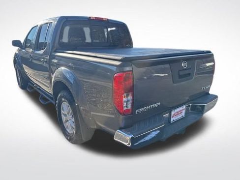 Used 2021 Nissan Frontier SV image 3