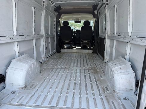 Used 2025 RAM ProMaster 2500 w/ Convenience Group FWD image 5