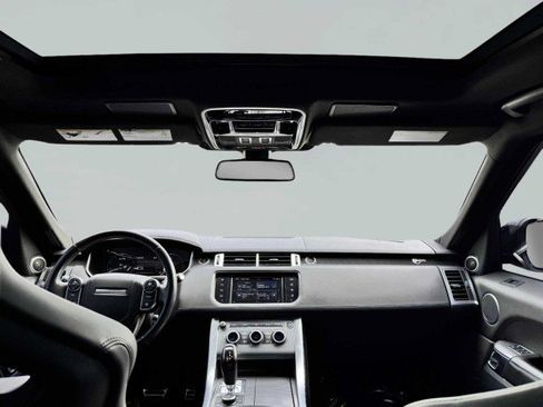 Used 2016 Land Rover Range Rover Sport SVR image 39
