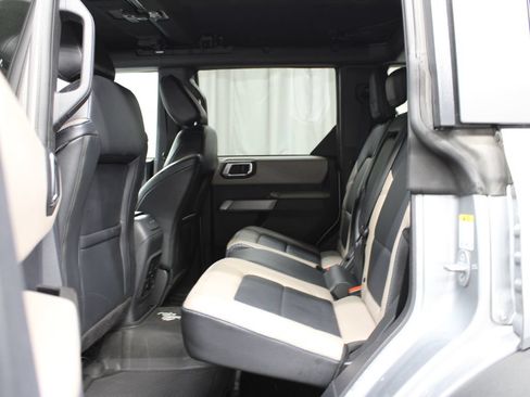 Used 2023 Ford Bronco Wildtrak AWD/4WD image 16