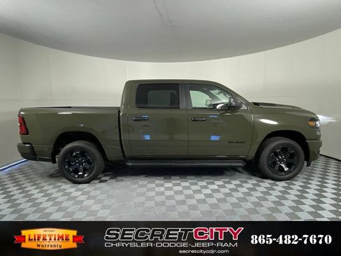 New 2026 RAM 1500 Express AWD/4WD image 8