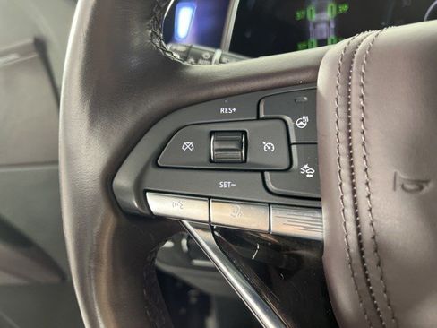 Used 2022 Cadillac Escalade Sport Platinum w/ LPO, ONYX Package AWD/4WD image 19