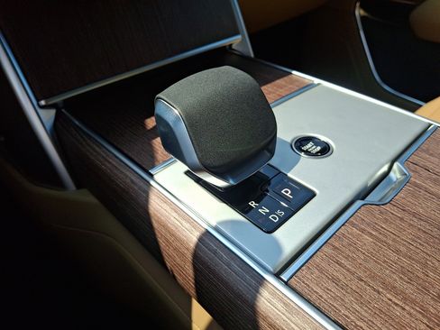 New 2026 Land Rover Range Rover SE AWD/4WD image 14