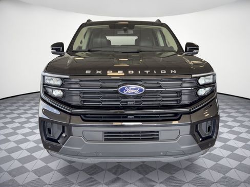 Used 2025 Ford Expedition Active AWD/4WD image 6