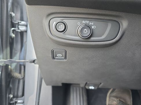 Used 2021 GMC Terrain SLE w/ Driver Convenience Package image 28