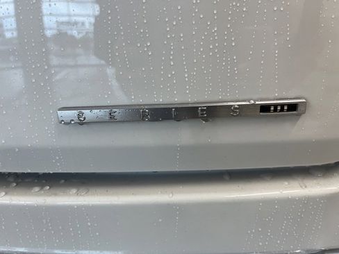 Used 2022 Jeep Wagoneer Series III w/ Premium Group I image 7