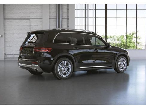 Certified 2023 Mercedes-Benz GLB 250 4MATIC image 21