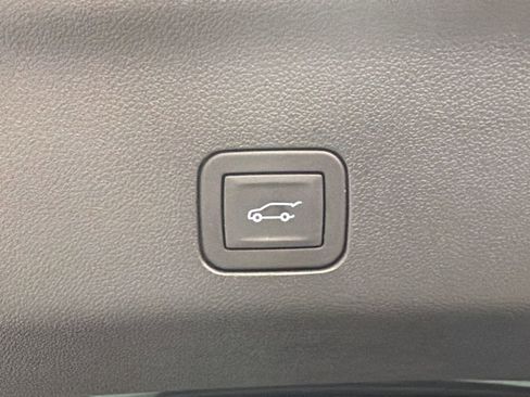 Used 2026 Chevrolet Suburban High Country w/ Sun And Tow Package image 14