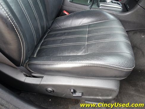 Used 2015 Chrysler 300 S AWD/4WD image 28
