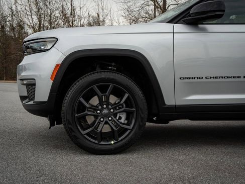 New 2025 Jeep Grand Cherokee L Limited AWD/4WD image 4
