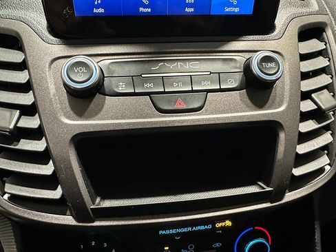 Used 2022 Ford Transit Connect XL image 32