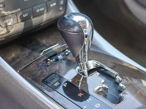 Used 2010 Lexus IS 250C image 18