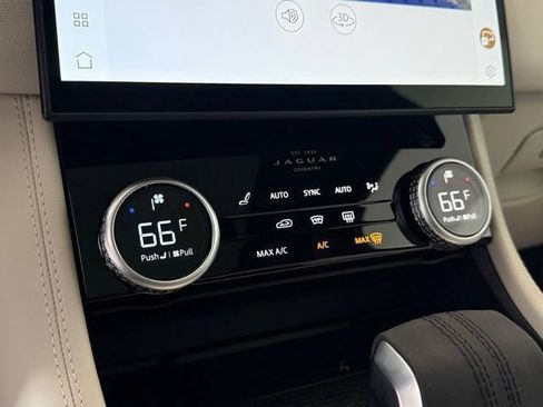 Certified 2026 Jaguar F-PACE R-Dynamic S AWD/4WD image 34