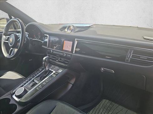 Used 2021 Porsche Macan AWD/4WD image 10