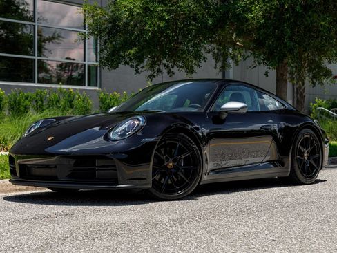 Used 2026 Porsche 911 Carrera T RWD image 31