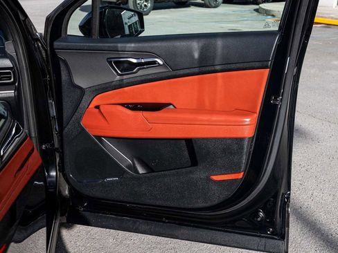 Used 2024 Kia Sportage SX image 13