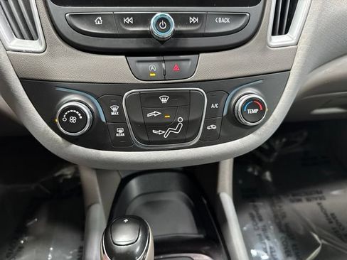 Used 2020 Chevrolet Malibu LS FWD image 18