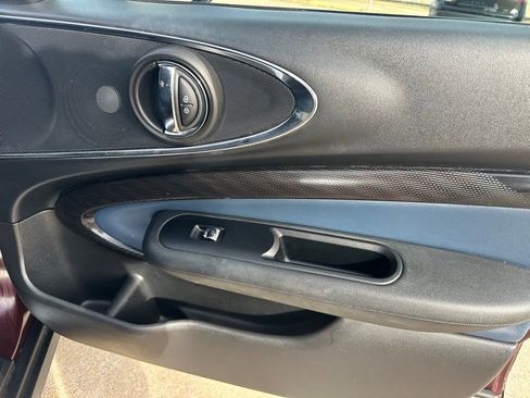 Used 2018 MINI Cooper Clubman w/ Cold Weather Package image 27