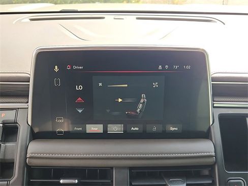 Certified 2023 GMC Yukon XL SLT w/ SLT Luxury Package image 28