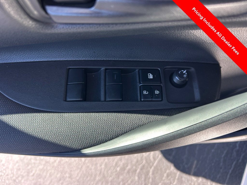 Used 2026 Toyota Corolla LE FWD image 5